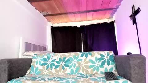 Snapshot of dana_777 chatting on 10/30/25, 08:53 Dayana  online show from 10/30/25, 08:53