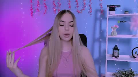 dana_cute1_ online show from 06/15/26, 08:16