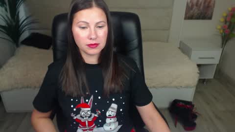 Dana Dom online show from 12/25/24, 03:40