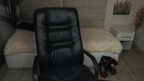 Dana Dom online show from 12/30/24, 01:26