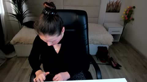 Dana Dom online show from 02/18/25, 05:09