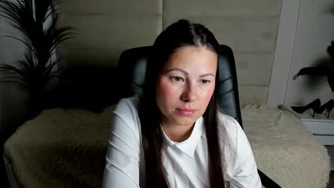 Dana Dom online show from 10/06/25, 02:09