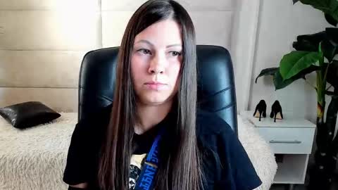 Dana Dom online show from 10/24/25, 02:52