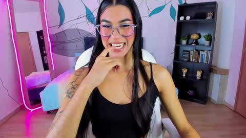 dana_paula online show from 12/19/25, 11:28