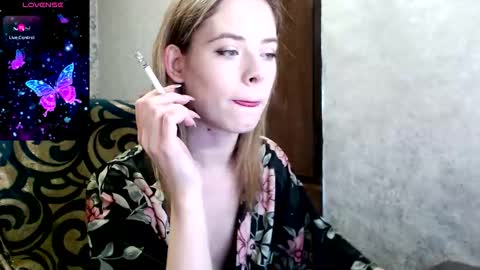 Dana SmileX online show from 11/18/25, 07:18