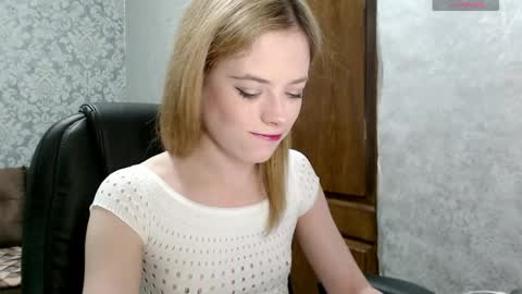 Snapshot of dana_smilex chatting on 05/05/26, 07:33 Dana SmileX online show from 05/05/26, 07:33