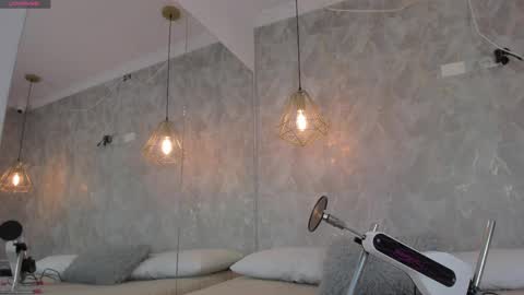    online show from 04/04/26, 10:07