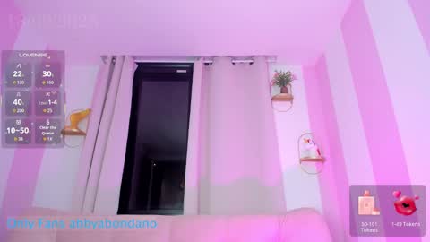 Snapshot of danafinet chatting on 09/19/25, 01:29 A B B Y online show from 09/19/25, 01:29