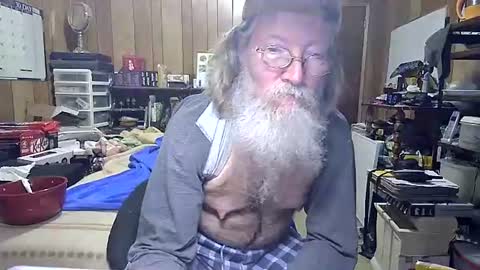 Snapshot of danagm chatting on 01/24/25, 04:17 Dana online show from 01/24/25, 04:17