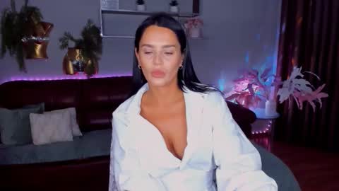DanaMiers online show from 05/19/26, 04:08