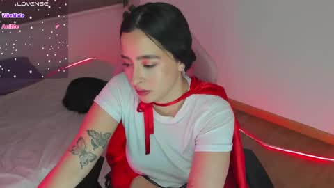 danay_01 online show from 10/31/25, 08:21