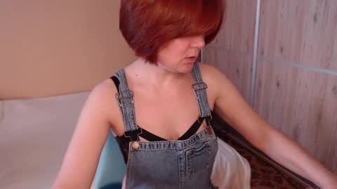 Snapshot of danbie_leen chatting on 03/26/26, 10:43 danbie_leen online show from 03/26/26, 10:43