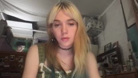 Snapshot of danceissexisbeauty2 chatting on 11/17/25, 02:17 Your submissive patient online show from 11/17/25, 02:17