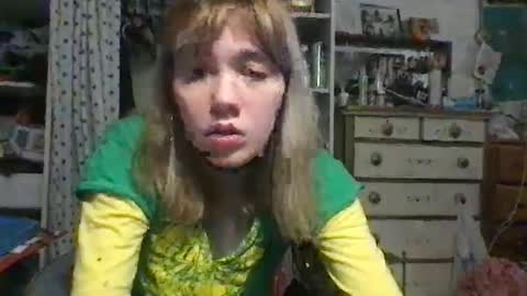 Snapshot of danceissexisbeauty2 chatting on 04/15/26, 12:39 Your submissive patient online show from 04/15/26, 12:39