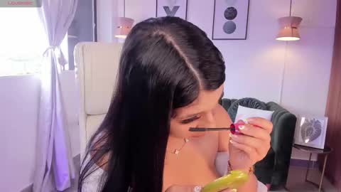 Dandara   online show from 12/02/25, 07:42