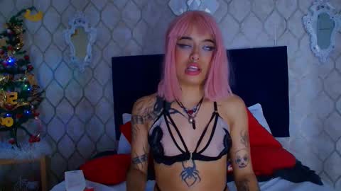 Snapshot of dandarkie chatting on 12/09/24, 06:25 Dan online show from 12/09/24, 06:25