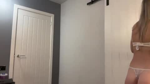 Snapshot of dandjnaughty chatting on 04/10/26, 03:17 DJ online show from 04/10/26, 03:17