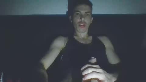 Snapshot of dane950804 chatting on 02/21/26, 12:33 dane950804 online show from 02/21/26, 12:33