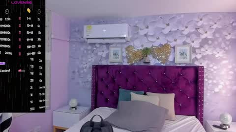 Daniela online show from 02/23/25, 11:33