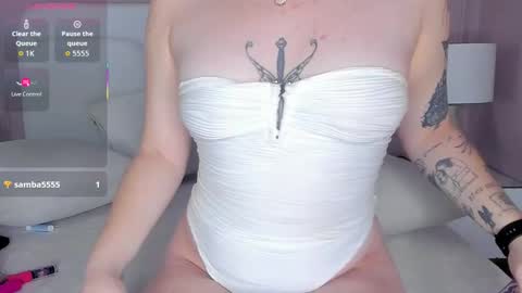 Daniela online show from 12/22/25, 02:47