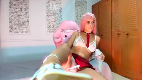 Danella Houston online show from 10/28/25, 12:03