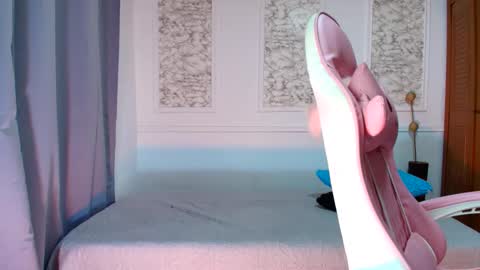 Danella Houston online show from 10/28/25, 11:51