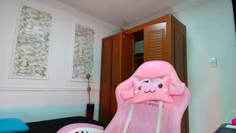 Danella Houston online show from 01/06/26, 10:45