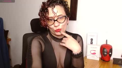 Snapshot of daneshka_naughty chatting on 12/12/24, 03:32 DANESHKA online show from 12/12/24, 03:32