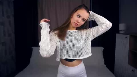 Asha online show from 09/17/25, 05:20