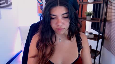 Veronica online show from 09/10/25, 12:05