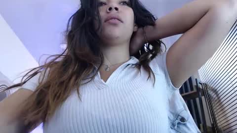 Veronica online show from 09/11/25, 11:54