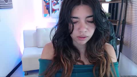 Veronica online show from 09/22/25, 11:56