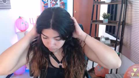 Snapshot of dangel_noir6 chatting on 10/31/25, 10:38 Veronica online show from 10/31/25, 10:38