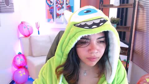 Snapshot of dangel_noir6 chatting on 11/01/25, 08:05 Veronica online show from 11/01/25, 08:05