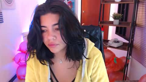 Snapshot of dangel_noir6 chatting on 11/22/25, 10:47 Veronica online show from 11/22/25, 10:47