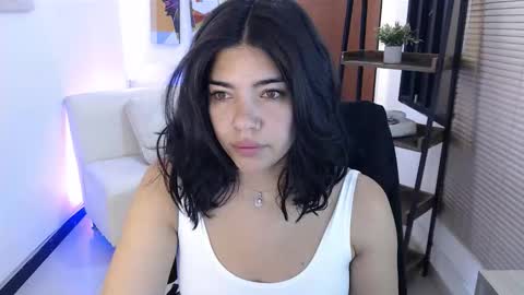 Snapshot of dangel_noir6 chatting on 12/15/25, 11:14 Veronica online show from 12/15/25, 11:14