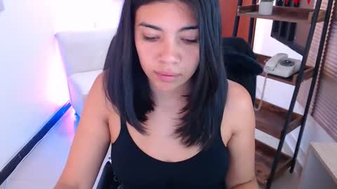 Snapshot of dangel_noir6 chatting on 02/27/26, 12:27 Veronica online show from 02/27/26, 12:27