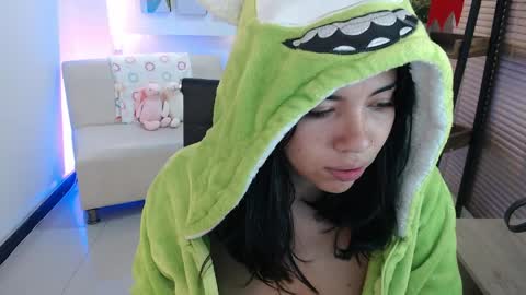 Snapshot of dangel_noir6 chatting on 04/18/26, 10:30 Veronica online show from 04/18/26, 10:30