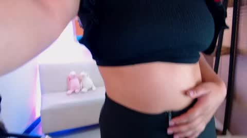 Snapshot of dangel_noir6 chatting on 04/20/26, 11:57 Veronica online show from 04/20/26, 11:57