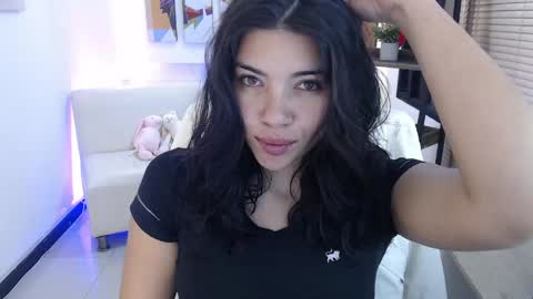Veronica online show from 04/27/26, 11:52