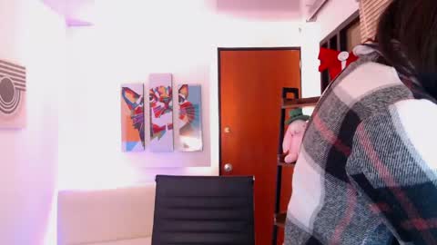 Veronica online show from 05/22/26, 12:00