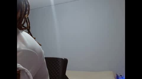 Snapshot of dangerhook chatting on 11/13/25, 01:48 dangerhook online show from 11/13/25, 01:48