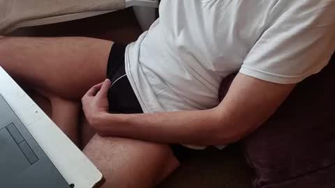 Snapshot of dani5o5 chatting on 01/08/25, 08:06 Danial online show from 01/08/25, 08:06