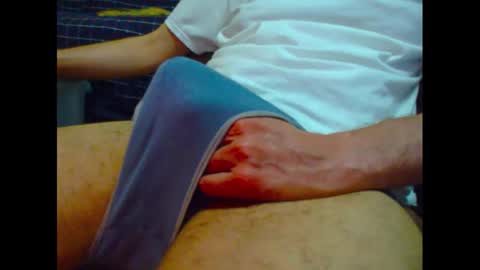 Snapshot of dani5o5 chatting on 01/24/25, 08:32 Danial online show from 01/24/25, 08:32