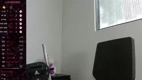 Snapshot of dani_ary chatting on 01/14/25, 05:23 DANI online show from 01/14/25, 05:23