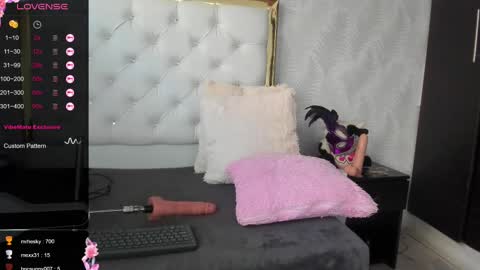 Snapshot of dani_ary chatting on 02/10/25, 09:15 DANI online show from 02/10/25, 09:15