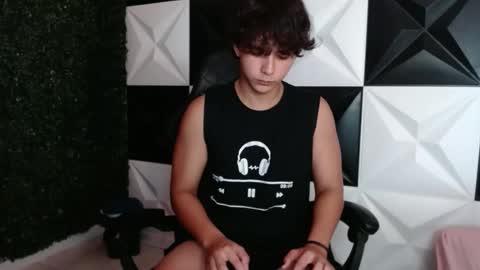 dani_cumboy online show from 12/26/24, 02:33