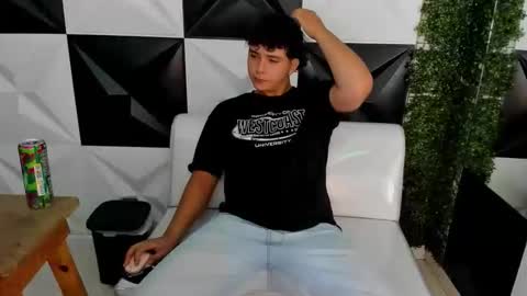 dani_cumboy online show from 11/28/25, 03:04