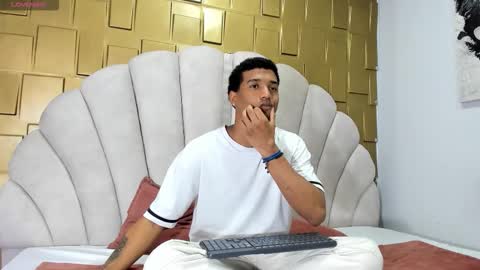 Daniel  online show from 10/22/25, 03:07