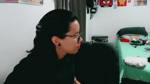 dani y jocelyn online show from 10/01/25, 07:42